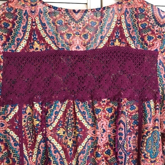 Love Fire Boho Top Size L Crochet Lace Overlay Wine Paisley Print‎ Long Sleeves - Picture 3 of 10